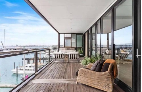 Auckland Central Business District Apartment | Luxury Waterfront Apartment in Auckland | 2BR/3BR