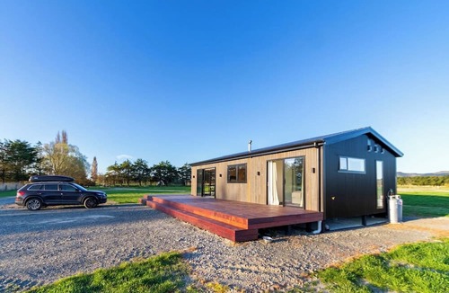 Lincoln House | Lincoln Hideaway: Relaxing Country Vibes