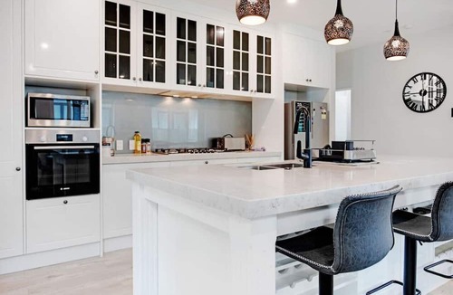 Hobsonville House | The Modern Avenue Home with Air-Con and Parking