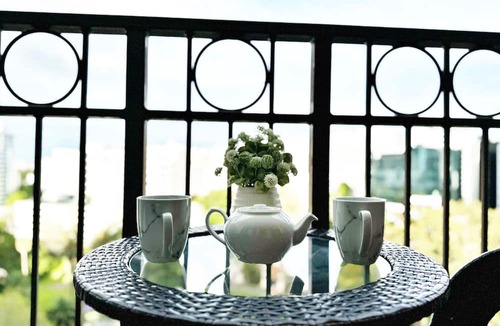 Newton Apartment | *Free parking, balcony, pool and spa*