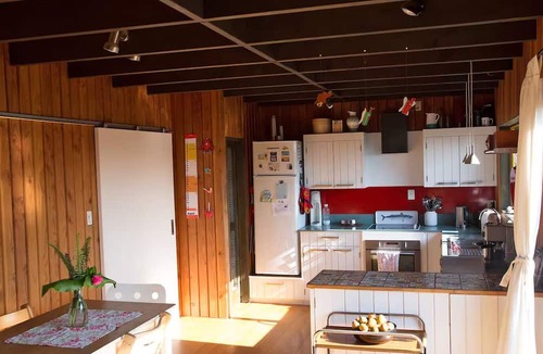 Richmond House | Charming Sunny Family House - Bird's Nest