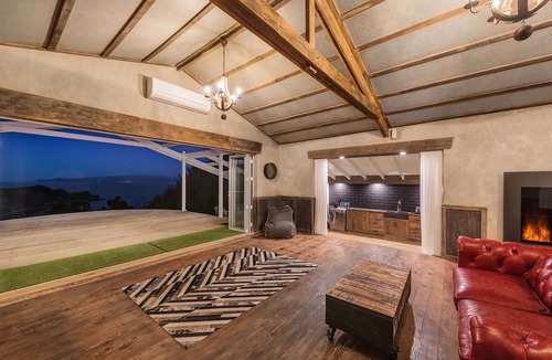 Waiheke Island House | Woodside Bay Chalets