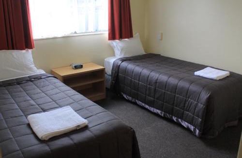 New Plymouth Hotel | Coronation Court Motel