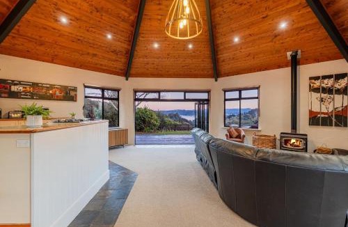 Whitianga House | La Casa Escondida - Hot Tub, Outdoor Fireplace, Sea Views