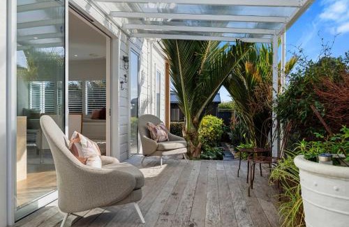 New Plymouth House | Metro Haven to Luxury on Lemon