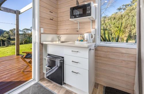 Kaukapakapa Bed & Breakfast | Manuka Views - Close to Thermal Hot Pools