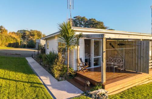 Kaukapakapa Bed & Breakfast | Manuka Views - Close to Thermal Hot Pools