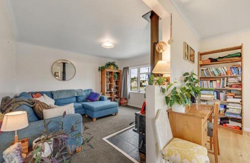 Motueka House | Comfortable Room in our Peaceful Family Home