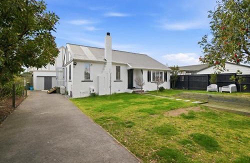Rotorua House | Maison Millie - Central Pet-Friendly Sleeps 4