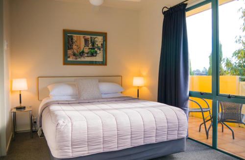 Tahunanui Hotel | Tuscany Gardens Motor Lodge