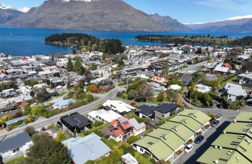 Queenstown City Centre House | Malaghan HomeStay