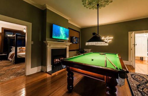 Riccarton Villa | Bel Air Mansion - Sleeps 12 Villa