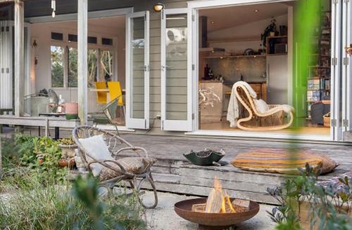 Auckland Villa | The Desert Muse by Homello