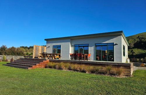 South Wairarapa District House | Shepherd's Hideaway