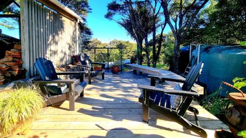 Tuateawa House | The Rock