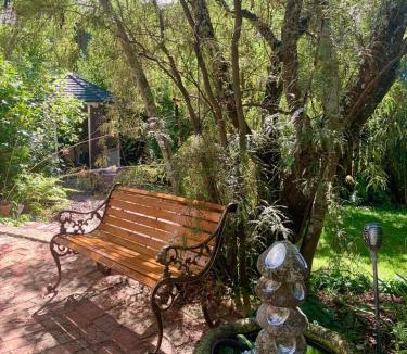 Nelson South Ski Chalet | Tintagel Garden Cottage