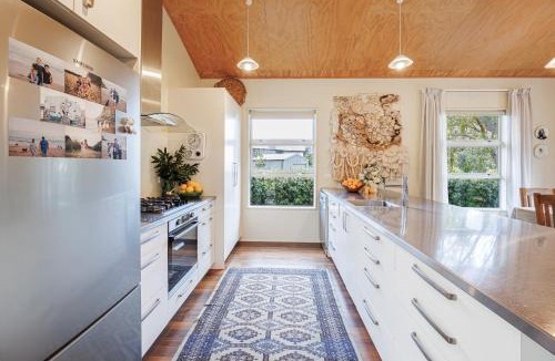 Tangoio House | Pīwakawaka - Coastal Retreat - Waipatiki Beach