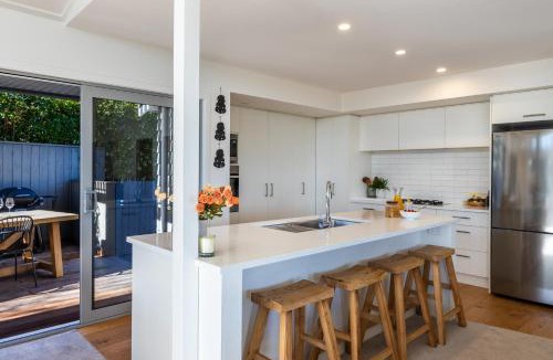 Hilltop House | Views on Beachman