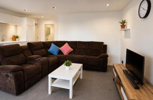 Newton Apartment | Home in the Central