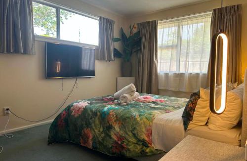 Burnside House | The Airport Homestay House