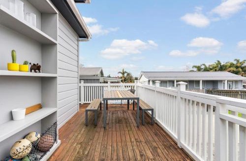 Otahuhu House | Poolside Pause - Auckland Holiday Home