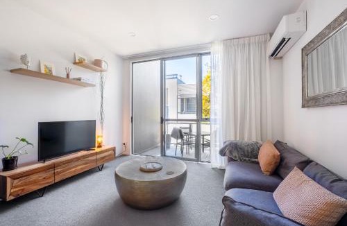 Freemans Bay Apartment | BoHo Freemans Bay Stay