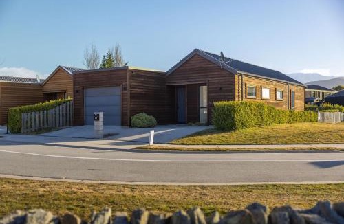 Lake Hayes House | Abode on Lauder street