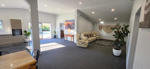 Lincoln House | Rural getaway so peaceful yet close to the city