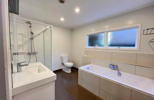 Greenhithe House | Very basic room