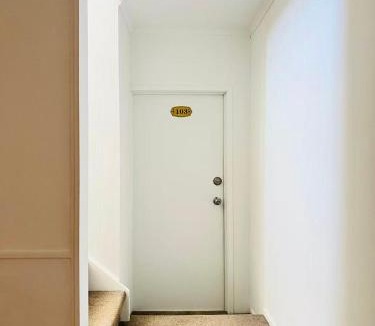 Greenhithe House | Very basic room