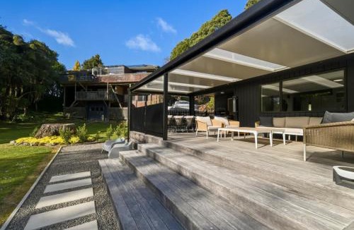 Lake Okareka House | Amalia Cottage - Lake Okareka Huge Covered Deck Sleeps 4
