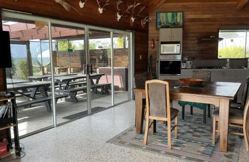 Waioneke Ski Chalet | Rustic farm chalet on lifestyle farm block