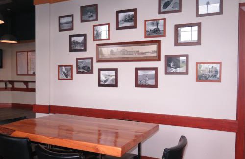 Mossburn Hotel | Mossburn Railway Hotel