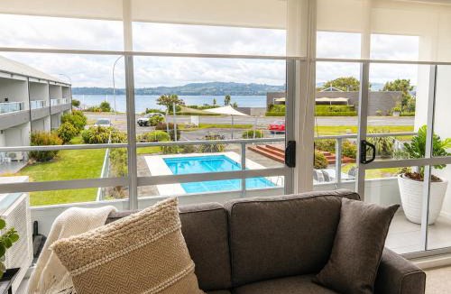 Two Mile Bay Apartment | Stylish Lakeside Apartment - Sleeps 4 - Lake & Pool views