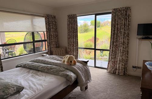 Redwood Valley Bed & Breakfast | Ty Bryn B&B Nelson