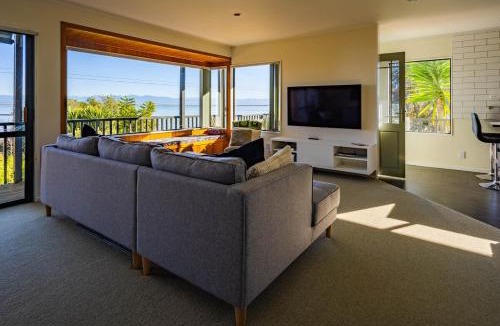 Atawhai House | Sea La Vie - in Sunny Nelson