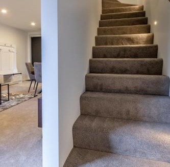 Linwood House | Ultimate City Comfort - Carpark & EV
