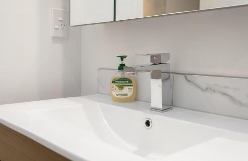 Addington Apartment | Sunny Escape Steps from Hagley Park & Hospital