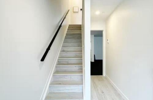 Greenlane Apartment | Bright & Modern Townhouse in Central Auckland