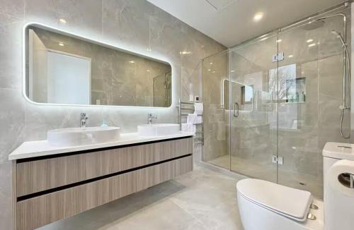 Greenlane Apartment | Bright & Modern Townhouse in Central Auckland