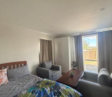 Tauranga Apartment | 44a Hammond street