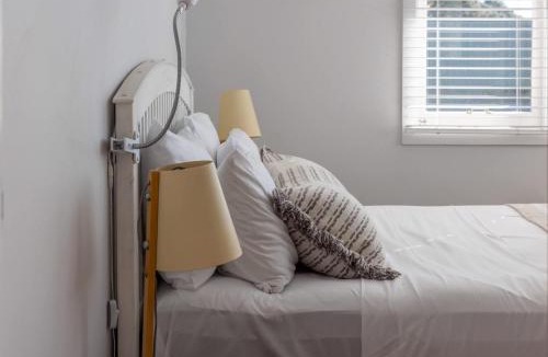 Oneroa House | The Cottage - Oneroa's Best Viewpoint