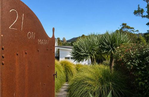 Blackpool House | Sailor's Cottage - Stay Waiheke