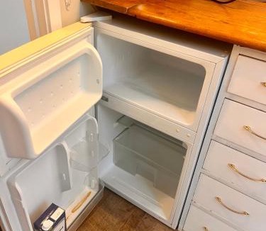 Remuera House | Rustic BnB, Self Check In, Lower Level Guest Unit