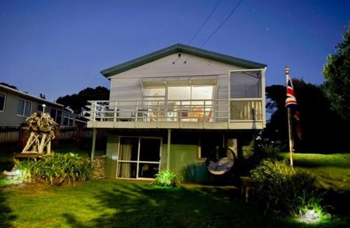 Oakura House | Oakura Beachfront Epic Views & Close to Everything!