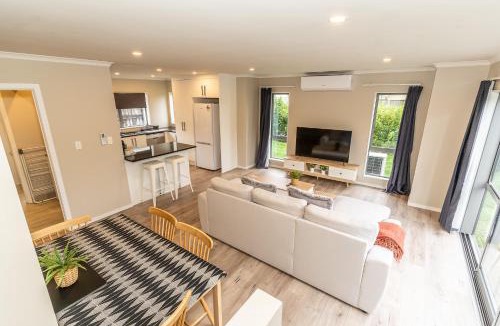Frankton House | Duplex Under One Roof