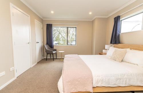 Frankton House | Duplex Under One Roof