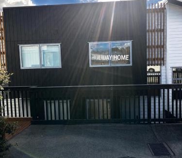 Ranui House | Double room with share bathroom free street parking