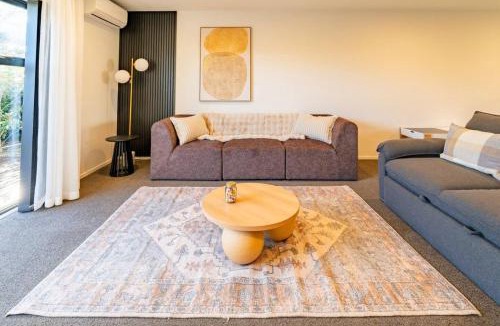 Addington House | Addington Three Bedroom Home with Private Spa and Garage