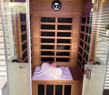 Blenheim Apartment | Wisteria Retreat Boutique Stay with Views & Sauna